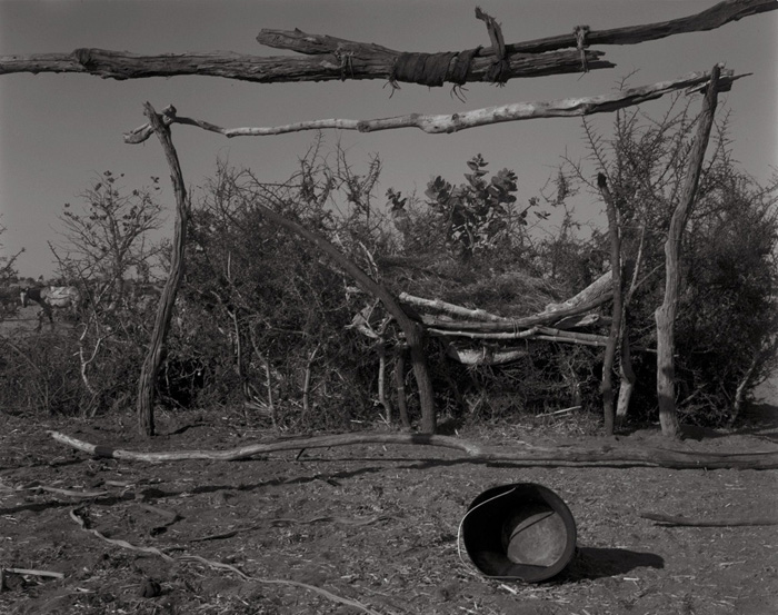 100-1. Horse's Shelter / Wadi Misteriha / Western Darfur / Nov 2004